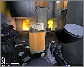 1 - Centrum Badawcze Mt. Threshold - Akcja | Misja 13 w SWAT 4 - SWAT 4 - poradnik do gry