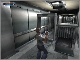 W pomieszczeniu obok toalet znajdujemy kilka paczek z płytami - [Solucja] Etap 13 | Second Sight - Second Sight - poradnik do gry