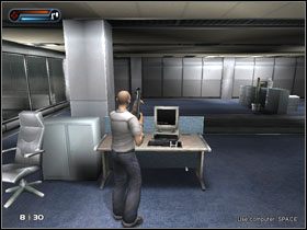 Czytamy notkę kilka kroków za czujnikiem, z której dowiadujemy się hasła do komputerów - [Solucja] Etap 13 | Second Sight - Second Sight - poradnik do gry