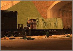 Dojeżdżając do celu już z daleka widzicie, że coś jest nie tak - GTA San Andreas: Ryder (R) - Los Santos, solucja, opis przejścia - GTA San Andreas - poradnik do gry