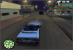 Gdy wybiegniesz z płonącego budynku zauważysz, że Tenpenny umyka wozem strażackim, do którego drabiny uczepiony jest Sweet - GTA San Andreas: Sweet (S) - Los Santos (finał), solucja, opis przejścia - GTA San Andreas - poradnik do gry