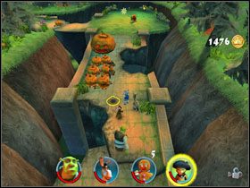 Walczymy z dyniami obok, a Ciastkiem rzucamy w te po lewej stronie - [Solucja] Etap 5 - Na ścieżce cz.5 | Shrek 2 Team Action - Shrek 2: Team Action - poradnik do gry