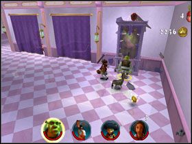Wychodzimy na korytarz i walczymy z dwójką rycerzy - [Solucja] Etap 7 - Wróżka Chrzestna cz.1 | Shrek 2 Team Action - Shrek 2: Team Action - poradnik do gry