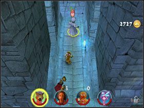 Przeskakujemy na niewielki kawałek blisko ekranu i stajemy na guziku - [Solucja] Etap 8 - Ucieczka z więzienia cz.2 | Shrek 2 Team Action - Shrek 2: Team Action - poradnik do gry