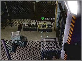 Przejdź na jej drugi koniec i uzupełnij informacje w komputerze na temat świecącego na niebiesko obiektu LS - Etap 14 | Solucja | Area 51 - Area 51 - poradnik do gry