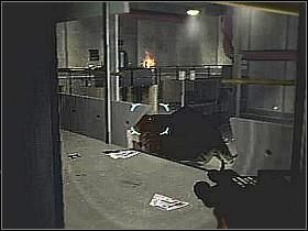 Znajdziesz się na balkonie, na końcu którego jest panel LS - wciśnij go - Etap 5 | Solucja | Area 51 - Area 51 - poradnik do gry