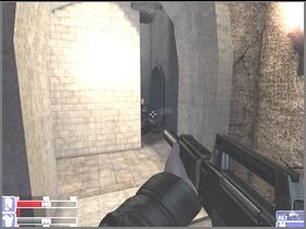 Wejdź po schodach, za balustradą jest apteczka (lewy obrazek) - [05] Catacombs cz.3 w Hellforces - Hellforces - poradnik do gry