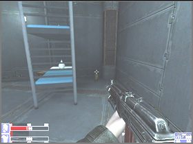 Omiń pokój widoczny na lewym obrazku i idź do drugiego - znajdziesz tam apteczkę (prawy obrazek) - [08] Door to a different world cz.1 w Hellforces - Hellforces - poradnik do gry