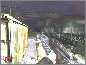 Za siatką, dalej, będzie następny przeciwnik (lewy obrazek) - [22] Patio cz.1 | Hellforces - Hellforces - poradnik do gry