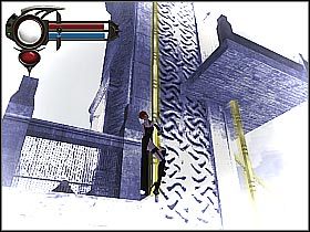 Zauważ, iż znajduje się tu kolejna poręcz, po której będziesz mógł zjechać na dół (screen 1) - [3] Mansion - Roof | BloodRayne 2 - BloodRayne 2 - poradnik do gry