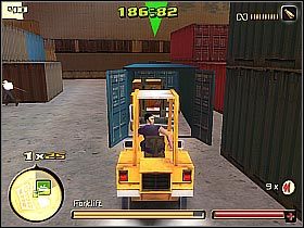 Mijanych po drodze gostków możesz próbować rozjeżdżać - [Point Challenge] Forklift Frenzy | Total Overdose - Total Overdose: A Gunslingers Tale in Mexico - poradnik do gry