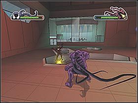 Uważaj, gdyż co pewien czas Carnage będzie próbował ataków dystansowych (screen 1) - [Opis przejścia] Misja 13 - Carnage cz.1 | Ultimate Spider-Man - Ultimate Spider-Man - poradnik do gry