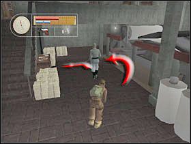 Podchodzi do biurka wykonując przy tym duży łuk, żeby nie zostać odkryci musimy zrobić większy łuk. - [Solucja] GERMAN TOWN cz.4 - II Wojna Światowa: Pilot Down - Na Tyłach Wroga - poradnik do gry