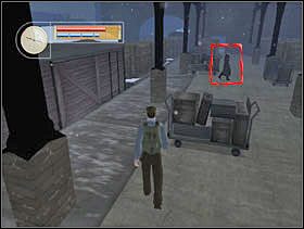 Wychodzimy i idziemy na koniec pociągu. Uważamy by nie wejść pod nos spacerującemu sierżantowi. - [Solucja] TRAIN DEPOT cz.4 - II Wojna Światowa: Pilot Down - Na Tyłach Wroga - poradnik do gry