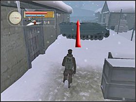 Kierujemy się w stronę budynku z łóżkami, ale nie wchodzimy do środka. Obiegamy pojazd pancerny i zmierzamy do końca uliczki. - [Solucja] SIEGFRIED FOREST cz.4 - II Wojna Światowa: Pilot Down - Na Tyłach Wroga - poradnik do gry