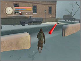 Biegniemy na róg i zatrzymujemy się tam przy kartonach. - [Solucja] FRENCH VILLAGE cz.2 - II Wojna Światowa: Pilot Down - Na Tyłach Wroga - poradnik do gry