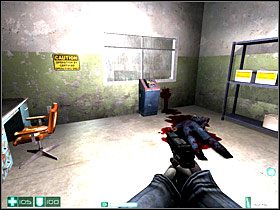 Przez most dojdziesz do korytarza, pokoju, a następnie do kolejnego korytarza - Pierwsze spotkanie (1) | Interwał 02 | FEAR - F.E.A.R.: First Encounter Assault Recon - poradnik do gry