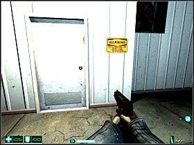 Przejdź przez otwartą bramę i wejdź w czarną plamę - Pierwsze spotkanie (1) | Interwał 02 | FEAR - F.E.A.R.: First Encounter Assault Recon - poradnik do gry