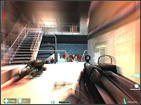 Na górze, na pomoście, zauważysz dwóch żołnierzy - Ciężki opór (1) | Interwał 03-B | FEAR - F.E.A.R.: First Encounter Assault Recon - poradnik do gry