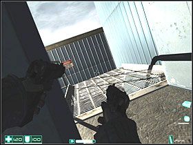 Otwórz drzwi i ostrożnie wyjdź na zewnątrz, skręć w prawo i włącz spowolnienie - Ciężki opór (2) | Interwał 03-B | FEAR - F.E.A.R.: First Encounter Assault Recon - poradnik do gry