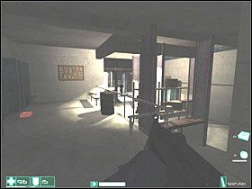 Tu po lewej znajdziesz Apteczkę - Ciężki opór (3) | Interwał 03-B | FEAR - F.E.A.R.: First Encounter Assault Recon - poradnik do gry