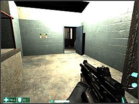 Gdy już nikt nie będzie ci przeszkadzał, zeskocz na dół i idź prosto, weź Apteczkę z lewej - Zła woda (3) | Interwał 03-C | FEAR - F.E.A.R.: First Encounter Assault Recon - poradnik do gry