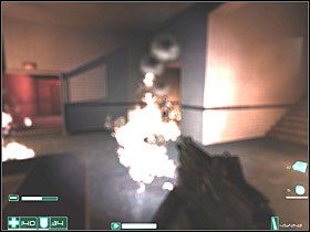 Podejdź do drzwi, za którymi pali się ogień i otwórz je - Obserwatorzy (5) | Interwał 04-B | FEAR - F.E.A.R.: First Encounter Assault Recon - poradnik do gry