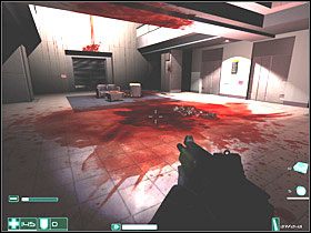 Idź dalej omijając biura (nie ma w nich nic ciekawego) do sali, gdzie jest pełno krwi - Obserwatorzy (5) | Interwał 04-B | FEAR - F.E.A.R.: First Encounter Assault Recon - poradnik do gry
