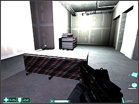 Do następnej sali prowadzą dwa wejścia - idź prawym - Bishop (4) | Interwał 05-A | FEAR - F.E.A.R.: First Encounter Assault Recon - poradnik do gry