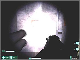 Jeśli masz wyrzutnię rakiet, to nią rozwalisz następne działko - włącz spowolnienie, wychyl się, wyceluj i strzel - Nieupoważniony personel (1) | Interwał 06-B | FEAR - F.E.A.R.: First Encounter Assault Recon - poradnik do gry