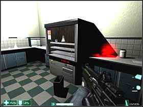 Choć nad tobą jest działko, to nie uruchomi się od razu, lecz później - gdy znajdziesz się pomiędzy nim a drugim działkiem - Nieupoważniony personel (2) | Interwał 06-B | FEAR - F.E.A.R.: First Encounter Assault Recon - poradnik do gry