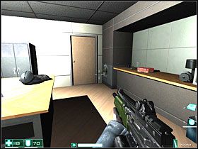 Dwóch pozostałych kryje się w pokoju po prawej - Powidok (4) | Interwał 06-C | FEAR - F.E.A.R.: First Encounter Assault Recon - poradnik do gry