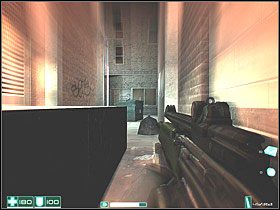 Idź pomiędzy budynkami, w lewo, potem w prawo i znowu w prawo - Wejście (1) | Interwał 08-B | FEAR - F.E.A.R.: First Encounter Assault Recon - poradnik do gry