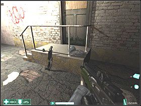 Pozbieraj broń przeciwników i przeszukaj tę okolicę - Wejście (1) | Interwał 08-B | FEAR - F.E.A.R.: First Encounter Assault Recon - poradnik do gry