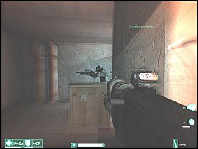 Wejdź do pokoju (drzwi są po prawej), zabierz Apteczkę i Miotacz cząstek Typ-7 , a następnie wracaj do korytarza - Wejście (4) | Interwał 08-B | FEAR - F.E.A.R.: First Encounter Assault Recon - poradnik do gry