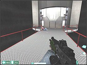 Idź prosto, a spadniesz w pomieszczeniu z szybą - Obejście (1) | Interwał 09-B | FEAR - F.E.A.R.: First Encounter Assault Recon - poradnik do gry