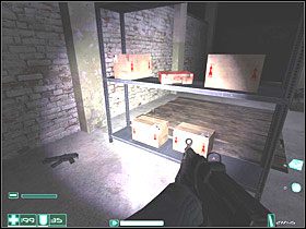 Po walce zabierz z prawej Lekki pancerz i Działko powtarzalne MP-50 , z lewej - Apteczkę i Pistolet maszynowy RPL - Punkt zero (2) | Interwał 11 | FEAR - F.E.A.R.: First Encounter Assault Recon - poradnik do gry