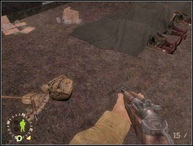 Wyjdź ze stodoły, podejdź do ciał amerykańskich żołnierzy leżących przed nią i podnieś pistolet, może Ci się przyda. - [Solucja] Rozdział 2 Action at St. Martin cz.1 - Brothers in Arms: Earned in Blood - poradnik do gry