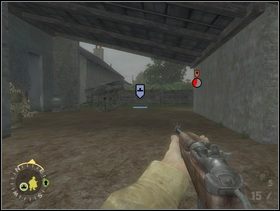 Wróć do żołnierzy z sekcji wsparcia, przywołaj ich do siebie i ustaw za płotem tak jak widzisz na obrazku. Stamtąd powinni wykończyć nieprzyjaciela traktując go (pewnie) granatami. - [Solucja] Rozdział 3 Three Patrol Action cz.1 - Brothers in Arms: Earned in Blood - poradnik do gry