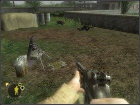 ... a potem sam, razem ze swoimi szturmanami, obejdż możdzierz z lewej i wykończ obsługę. Teraz ruszaj prosto (kierując się wskazaniami żółtej strzałki na kompasie) ... - [Solucja] Rozdział 8 Close Quarters cz.1 - Brothers in Arms: Earned in Blood - poradnik do gry