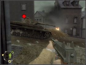 ... skręć w lewo przebiegając koło przejeżdżającego czołgu. Jeśli czołg stanął, blokuje Ci drogę, jest zwrócony w Twoim kierunku baw się z nim w kotka i myszkę - pokazuj na chwilę raz z tej raz z tamtej strony aby go sprowokać do ruchu czy odwrócenia się. Podobnie możesz wykorzystywać swoich kolegów. Uczulam Cię tylko abyś nie wystawiał ich za długo na ostrzał czołgu ! - [Solucja] Rozdział 12 The All Americans Part 1 cz.2 - Brothers in Arms: Earned in Blood - poradnik do gry