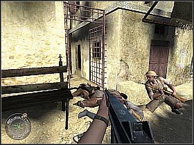 Po drodze wpadniesz na kilku uciekających oponentów, którymi będziesz się mógł zająć (screen 1) - The End of the Beginning (4) | The Battle of El Alamein | Misja Call of Duty 2 - Call of Duty 2 - poradnik do gry