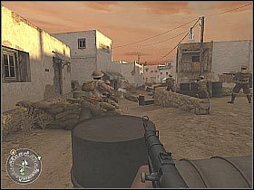 Likwiduj wyłącznie tych przeciwników, którzy bezpośrednio zagrażają ci w dotarciu do zaznaczonej na mapie strefy ewakuacyjnej (screen 1) - Armored Car Escape (3) | Rommels Last Stand | Misja Call of Duty 2 - Call of Duty 2 - poradnik do gry