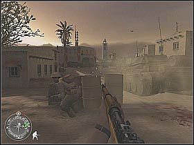 Po tym jak maszyna zostanie zniszczona dołącz do kolegów z drużyny, próbujących przeprowadzić szturm na pozycje wroga (screen 1) - Assault on Matmata (2) | Rommels Last Stand | Misja Call of Duty 2 - Call of Duty 2 - poradnik do gry