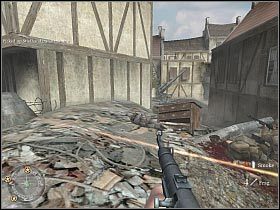 Po dotarciu na miejsce podrzuć skrywającym się w okopach żołnierzom parę granatów, bądź też osobiście się z nimi rozpraw (screen 1) - The Crossing Point (2) | Crossing the Rhine | Misja Call of Duty 2 - Call of Duty 2 - poradnik do gry