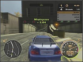 Końcowa część okrążenia będzie przede wszystkim wymagała wykonania dwóch ostrzejszych skrętów w lewo - Początek kariery | Podstawy | Need for Speed Most Wanted (2005) - Need for Speed: Most Wanted (2005) - poradnik do gry