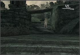 Droga ewakuacyjna prowadzi w górę łagodnego wzniesienia, do większego budynku na końcu horyzontu - [Solucja] Call Kong cz.1 | Peter Jacksons King Kong - Peter Jacksons King Kong - poradnik do gry