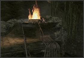 Tak jak na początku etapu, tak i teraz musisz odblokować sobie ogniem dalszą drogę - [Solucja] Chased by V-Rex cz.2 | Peter Jacksons King Kong - Peter Jacksons King Kong - poradnik do gry