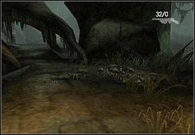 Dotrzesz do miejsca, gdzie musisz wejść do wody (nic Cię w niej nie grozi - latać nad nią będą robaki [przynęta]) - [Solucja] In The Mud cz.1 | Peter Jacksons King Kong - Peter Jacksons King Kong - poradnik do gry