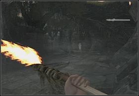 Gdy dotrzesz do przejścia miń je, następnie skręć w prawo i podążaj za Ann - [Solucja] Back To The Village | Peter Jacksons King Kong - Peter Jacksons King Kong - poradnik do gry